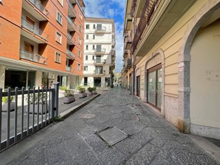 Immobile commerciale in Vendita a Avellino, 99'000&euro;, 95 m²