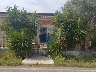 Casa Indipendente in Vendita a Sessa Aurunca, 126'000€, 80 m²