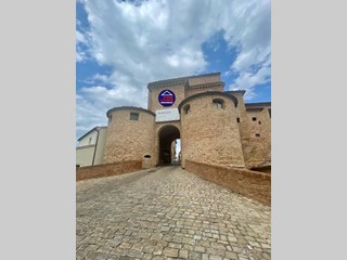 Trilocale in Vendita a Mombaroccio, 60'000€, 71 m²