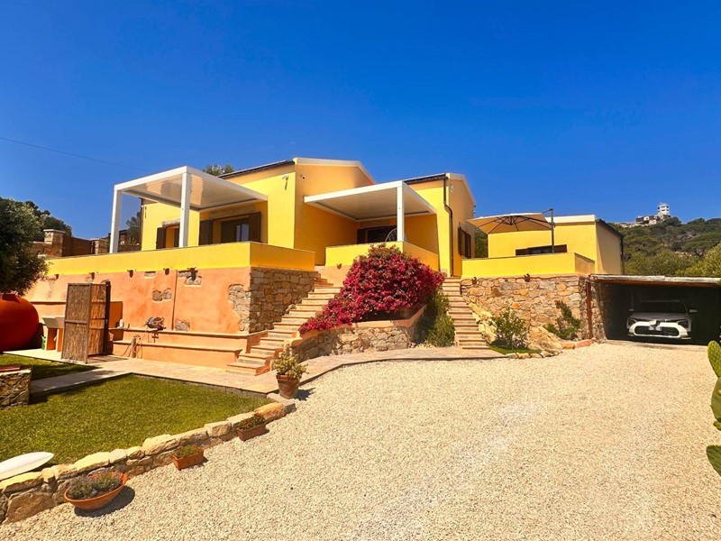 Casa Indipendente in Vendita a La Maddalena, 860'000€, 140 m²