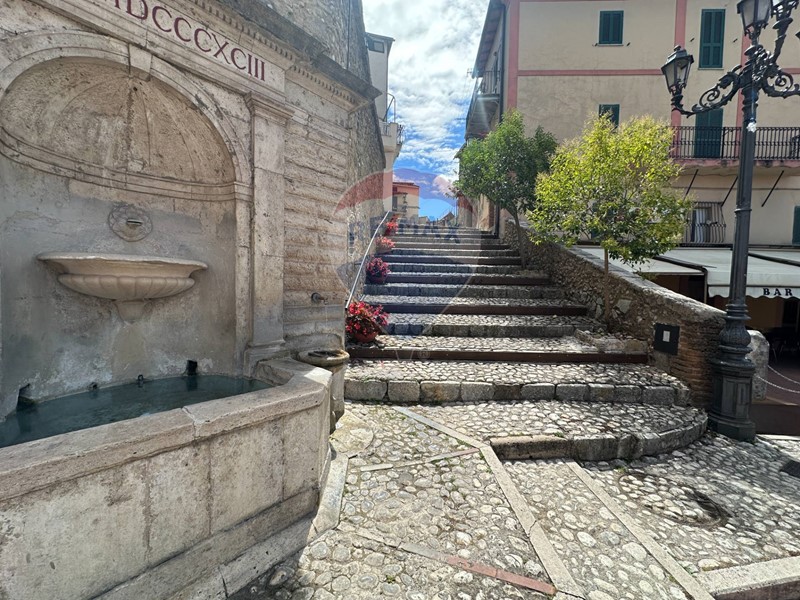 Trilocale in Vendita a Poggio San Lorenzo, 59'000&euro;, 77 m²