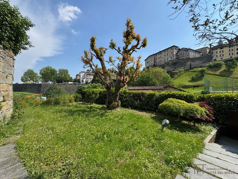 Trilocale in Vendita a Bergamo, 620'000€, 138 m²