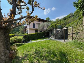 Casa Semi Indipendente in Vendita a Bergamo, 620'000€, 138 m²