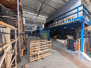 Capannone in Vendita a Albissola Marina, 415'000€, 444 m²