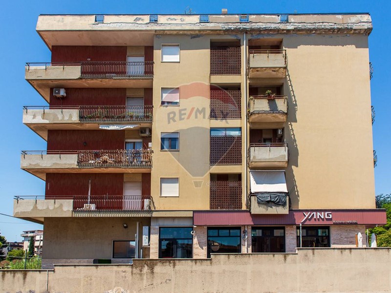 Quadrilocale in Vendita a Catania, 129'000&euro;, 100 m²