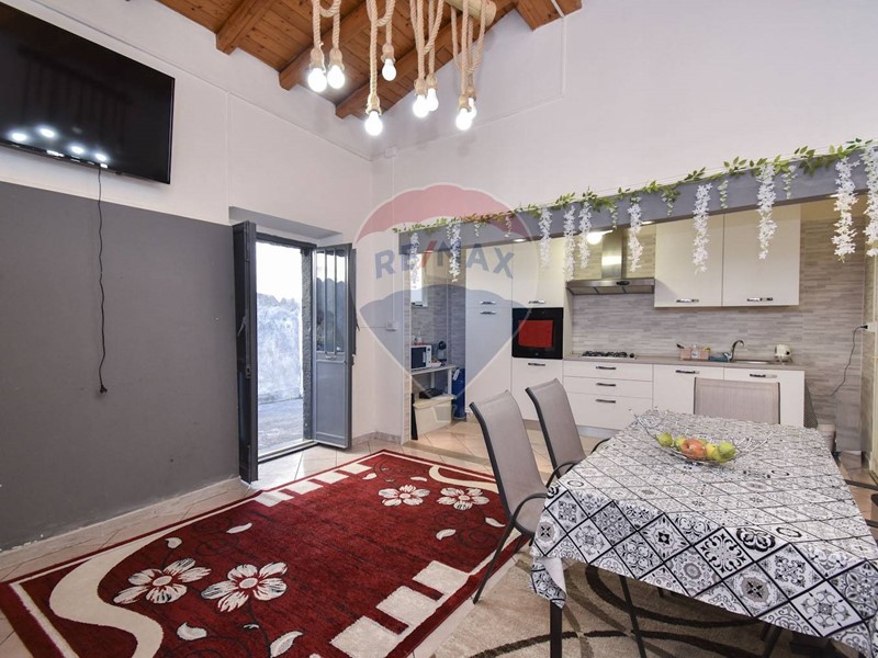 Casa Semi Indipendente in Vendita a Acireale, 69'000€, 103 m²