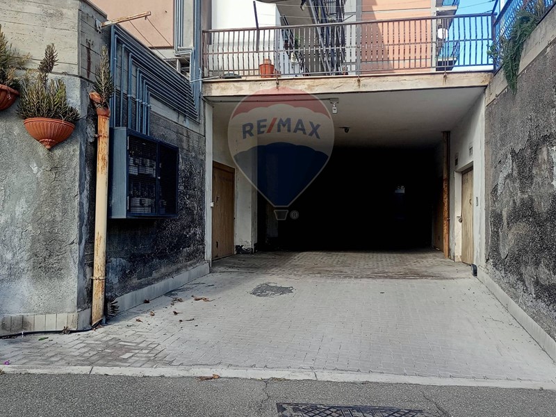 Trilocale in Vendita a Catania, 69'000&euro;, 105 m²