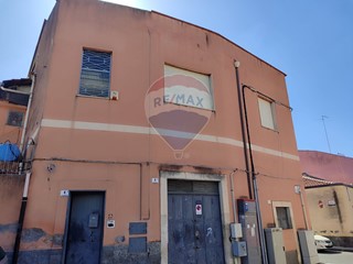 Appartamento in Vendita a Catania, 125'000&euro;, 147 m²