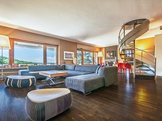 Appartamento in Vendita a Torino, 990'000€, 251 m²