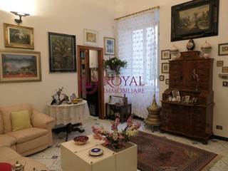 Appartamento in Vendita a Livorno, 295'000€, 220 m²