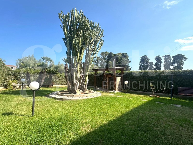 Villa in Vendita a Avola, 750'000€, 153 m²