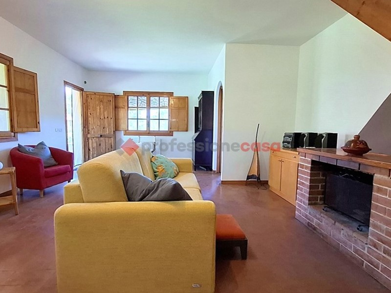 Villa bifamiliare in Vendita a Aprilia, 159'000€, 150 m²