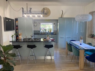 Villa in Vendita a Brindisi, 470'000€, 143 m²