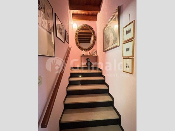 Casa Indipendente in Vendita a Cassinetta di Lugagnano, 219'000€, 188 m²