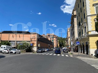Negozio in Vendita a Roma, 179'000€, 57 m²