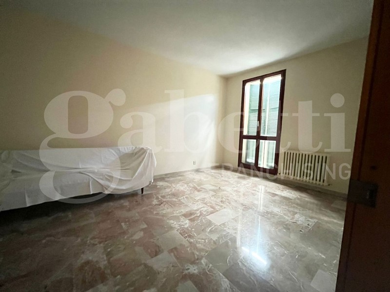 Ufficio in Vendita a Ravenna, 300'000€, 180 m²