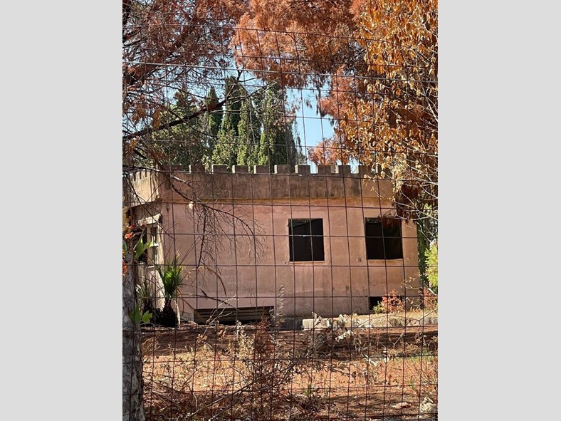 Villa in Vendita a Brindisi, 295'000€, 240 m²