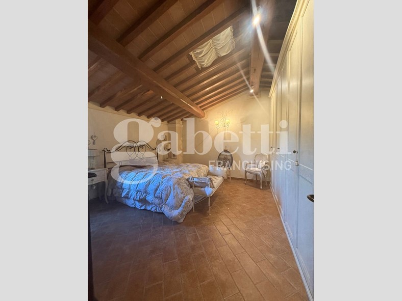 Casa Indipendente in Vendita a Terricciola, 230'000€, 210 m²