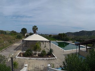 Villa in Vendita a Rodì Milici, 260'000€, 160 m²