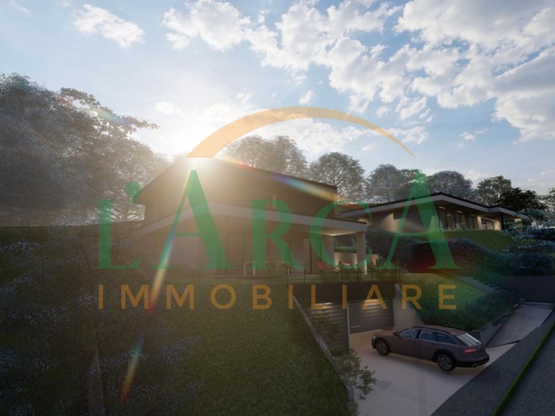 Trilocale in Vendita a Iseo, 710'000€, 186 m², con Box