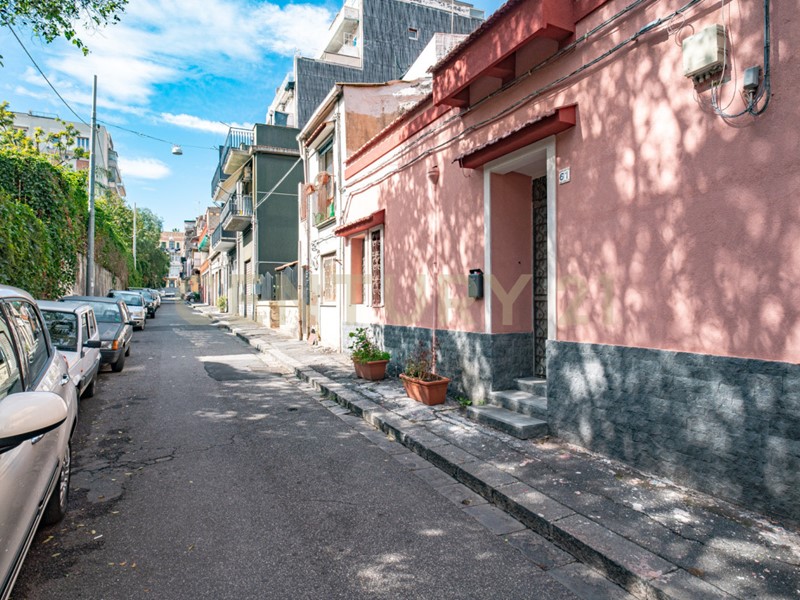 Casa Indipendente in Vendita a Catania, 85'000&euro;, 116 m²