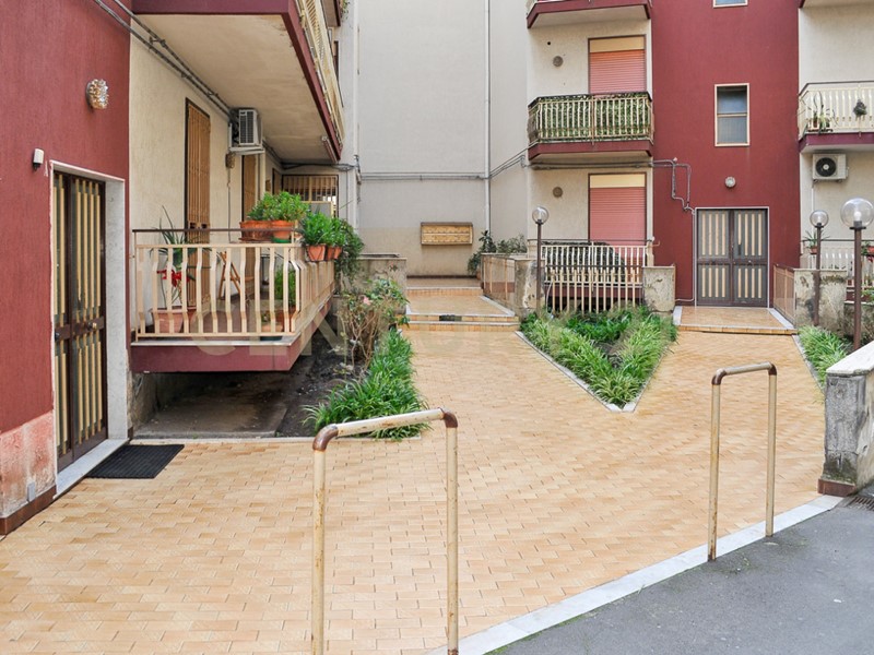 Quadrilocale in Vendita a Aci Catena, 69'000€, 114 m²