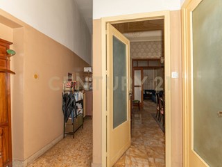 Appartamento in Vendita a Lentini, 65'000€, 150 m²