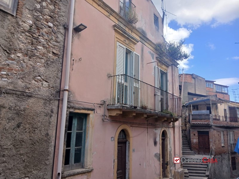 Appartamento in Vendita a Pace del Mela, 18'000€, 120 m²