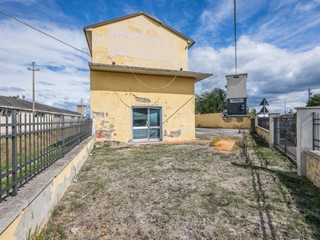 Capannone in Vendita a Bientina, 160'000€, 800 m²