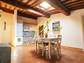Trilocale in Vendita a Santa Luce, 106'000€, 76 m²