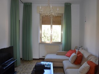 Villa bifamiliare in Vendita a Vecchiano, 180'000€, 100 m², con Box