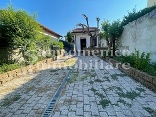 Casa Indipendente in Affitto a Cascina, zona Pettori, 900€, 50 m²