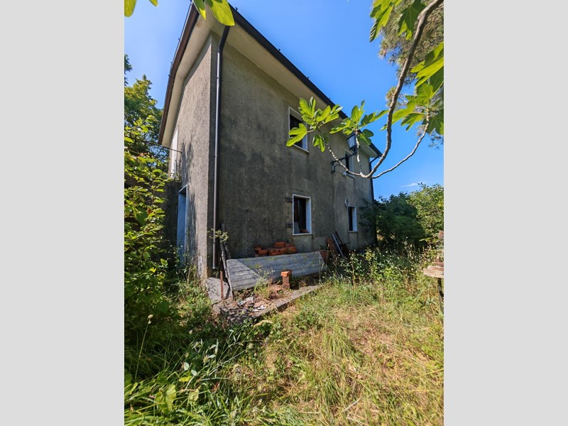 Casa Indipendente in Vendita a Fosdinovo, zona Pulica, 80'000&euro;, 54 m², arredato