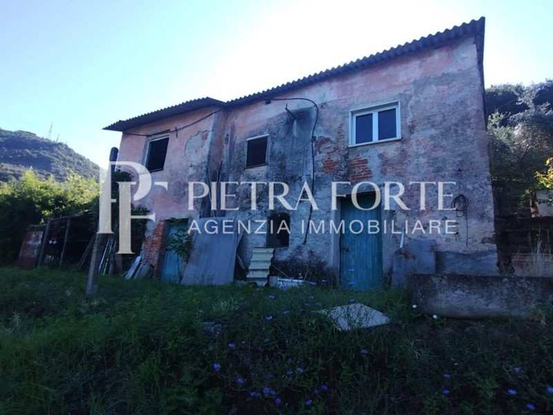 Casa di corte in Vendita a Carrara, zona Fossone, 95'000€, 80 m²
