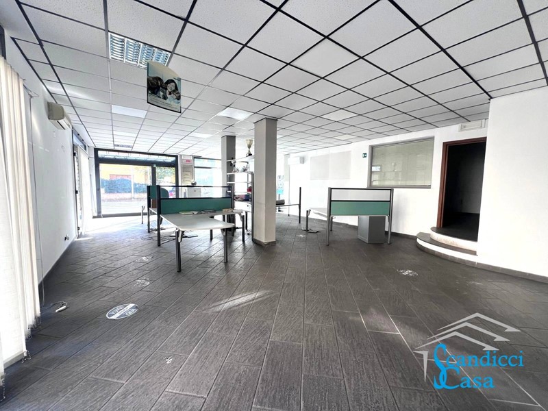 Immobile commerciale in Vendita a Scandicci, 198'000&euro;, 120 m²