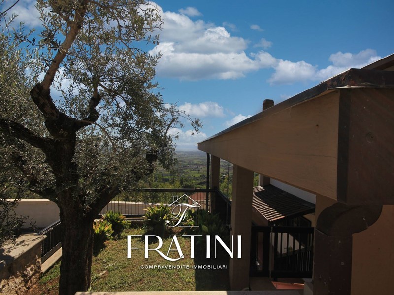 Villa in Vendita a Anagni, 690'000€, 350 m²