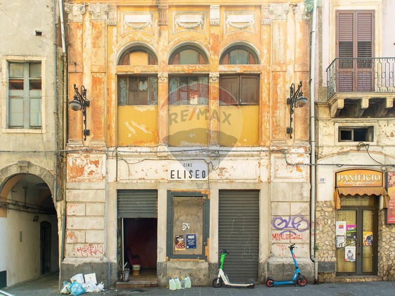 Immobile commerciale in Vendita a Catania, 400'000&euro;, 250 m²