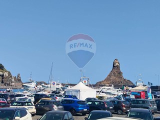 Immobile commerciale in Vendita a Aci Castello, 250'000€, 85 m²