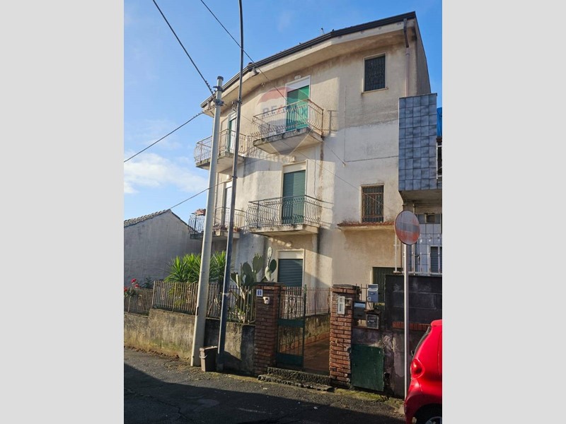 Trilocale in Vendita a Pedara, 79'000€, 103 m²