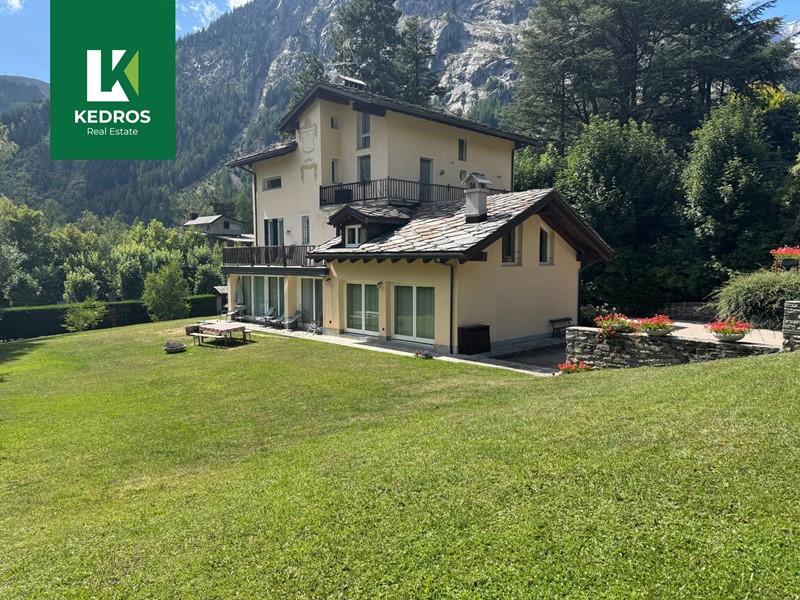 Trilocale in Vendita a Courmayeur, 950'000€, 80 m²