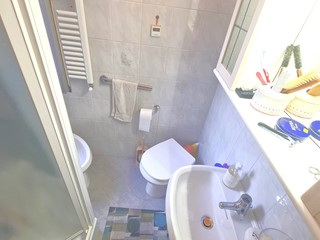 Appartamento in Vendita a Genova, 65'000€, 80 m²