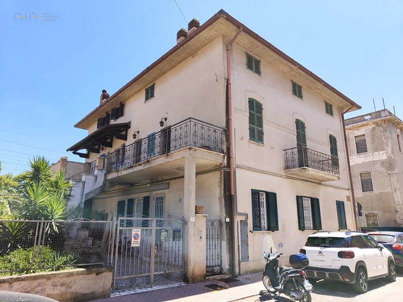 Appartamento in Vendita a Grottammare, 275'000€, 161 m²