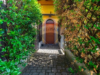 Trilocale in Vendita a Rho, 315'000€, 126 m²