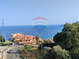 Trilocale in Vendita a Letojanni, 170'000€, 70 m²