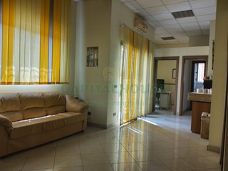 Ufficio in Affitto a Santa Maria Capua Vetere, 650€, 55 m²