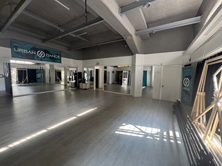 Negozio in Vendita a Terni, 140'000€, 120 m²