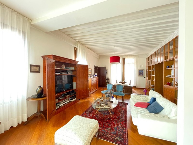 Appartamento in Vendita a Venezia, 1'400'000€, 220 m²