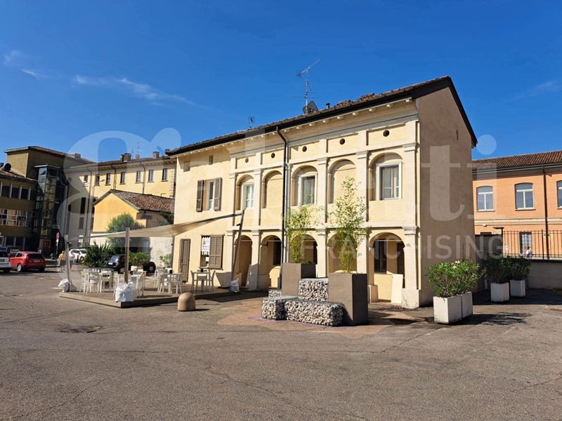 Attività commerciale in Vendita a Codogno, 250'000€, 117 m²