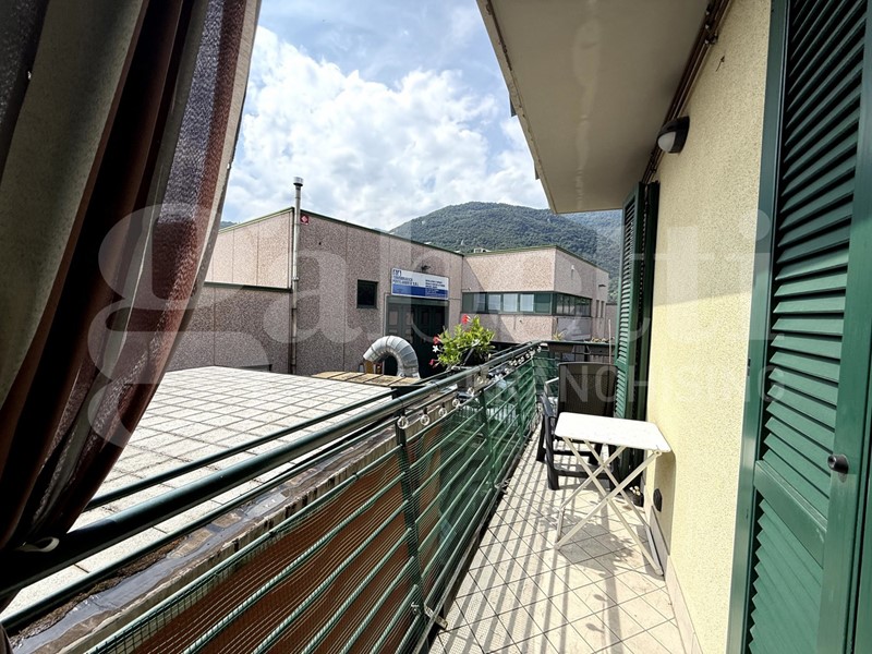 Appartamento in Vendita a Erba, 133'000€, 80 m², arredato
