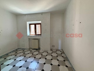 Villa in Vendita a Pulsano, 168'000€, 250 m²